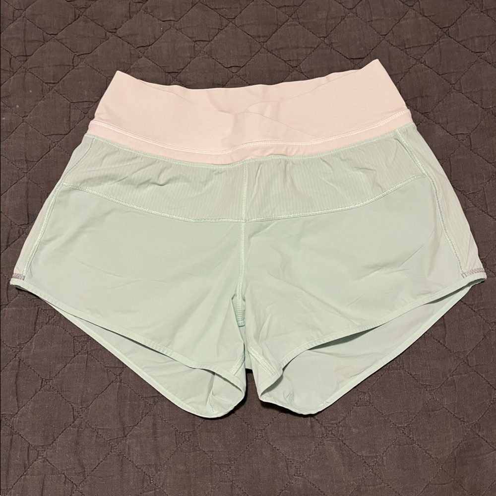 Lululemon mint green short with liner Size 4